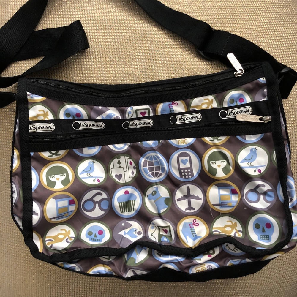 LeSportsac deluxe everyday shoulder bag